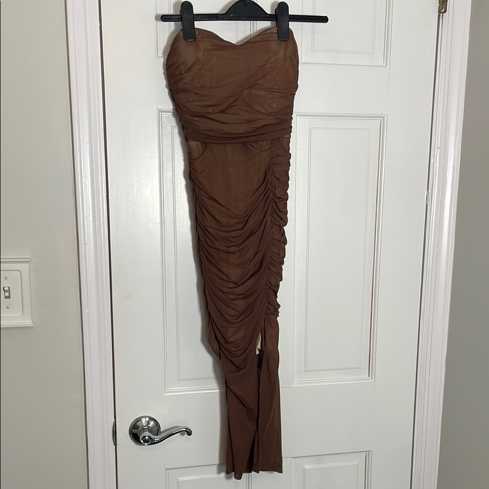 Chic Strapless Brown Dress